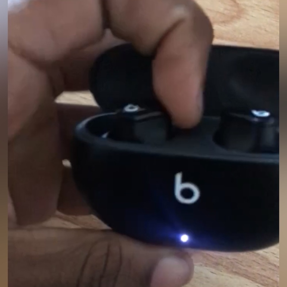 I am selling black AirPods Beats Studio